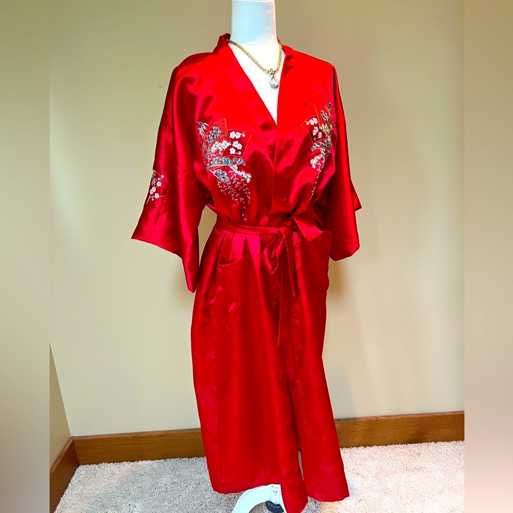 Sheng Tangkuyi Vintage Womens Kimono Robe Size Large HTF RED Satin